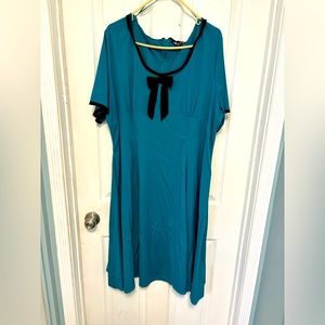 Hell Bunny Vixen - swing dress bow tie detail 4XL